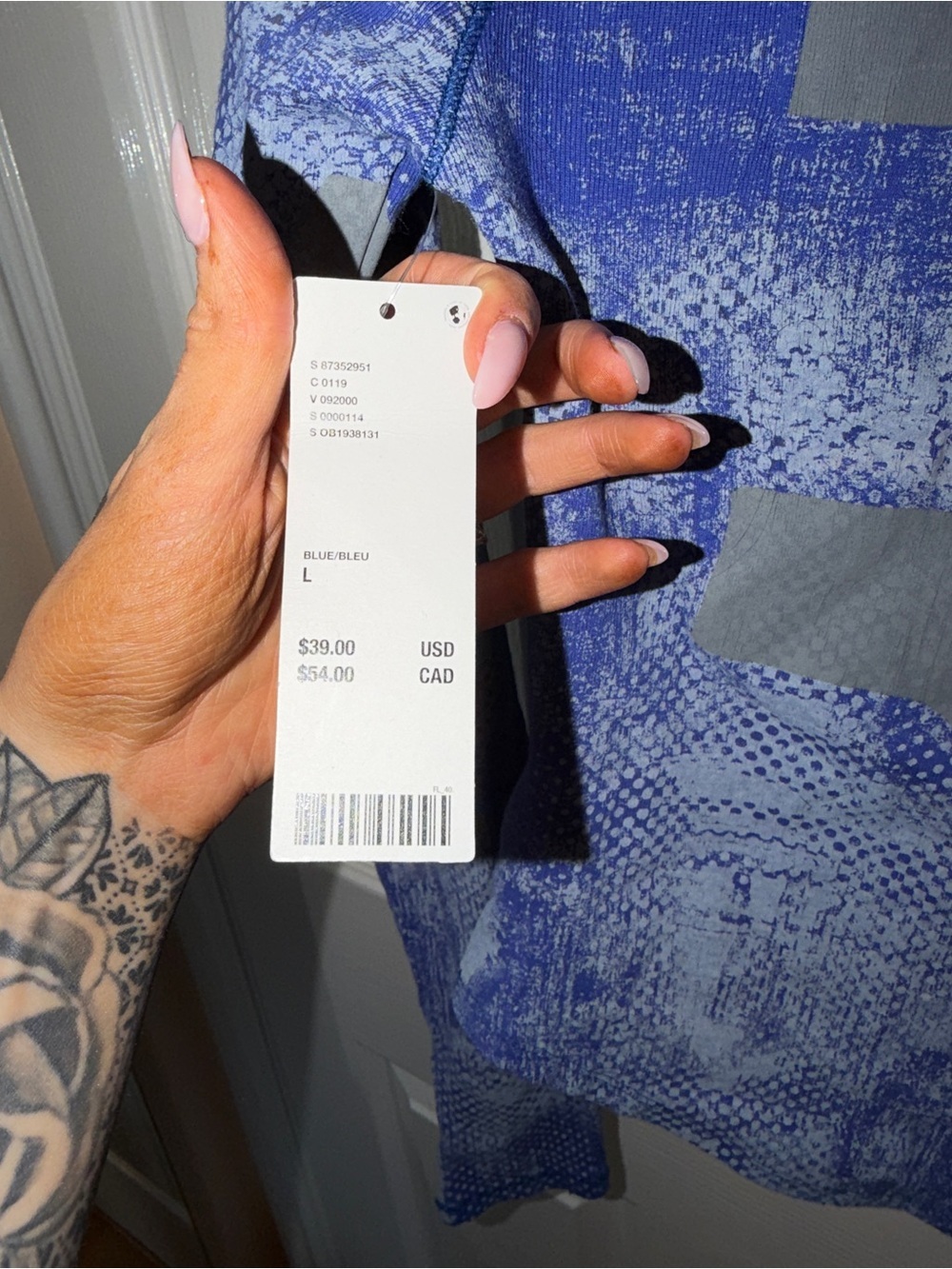 silence + noise Blue Graphic Long Sleeve Top- NWT - Picture 6 of 6